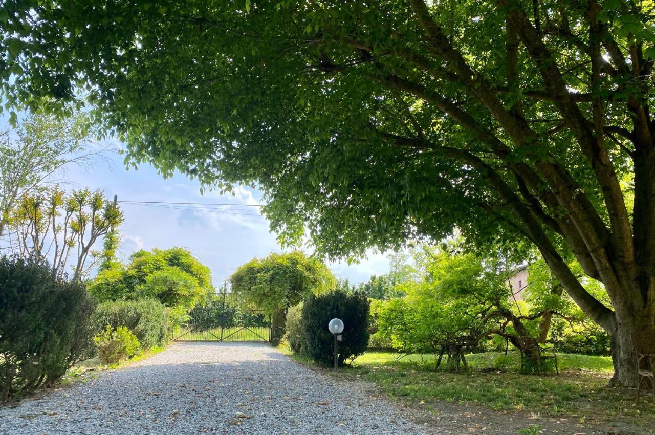 Locanda Del Molino Vecchio Magliano Alfieri Exterior foto