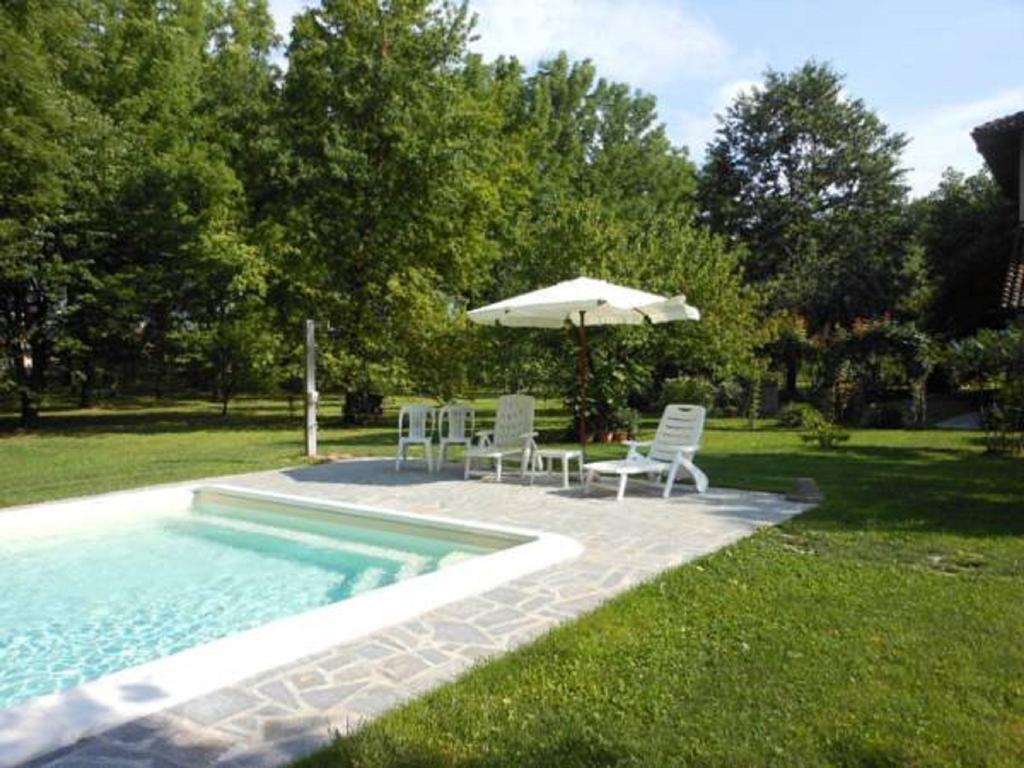 Locanda Del Molino Vecchio Magliano Alfieri Habitación foto